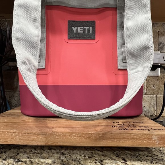 YETI Camino 20 Carryall Bimini Pink NWT - Picture 3 of 8